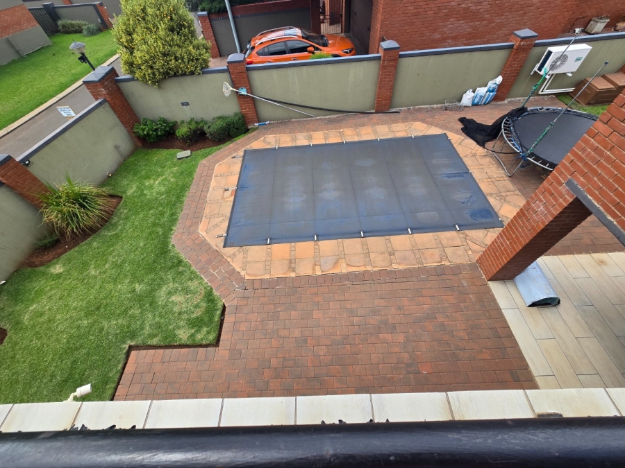 To Let 5 Bedroom Property for Rent in Comet Gauteng