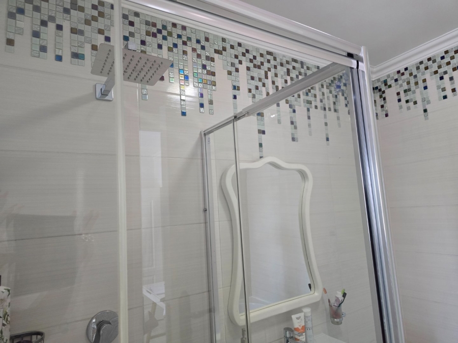 To Let 5 Bedroom Property for Rent in Comet Gauteng