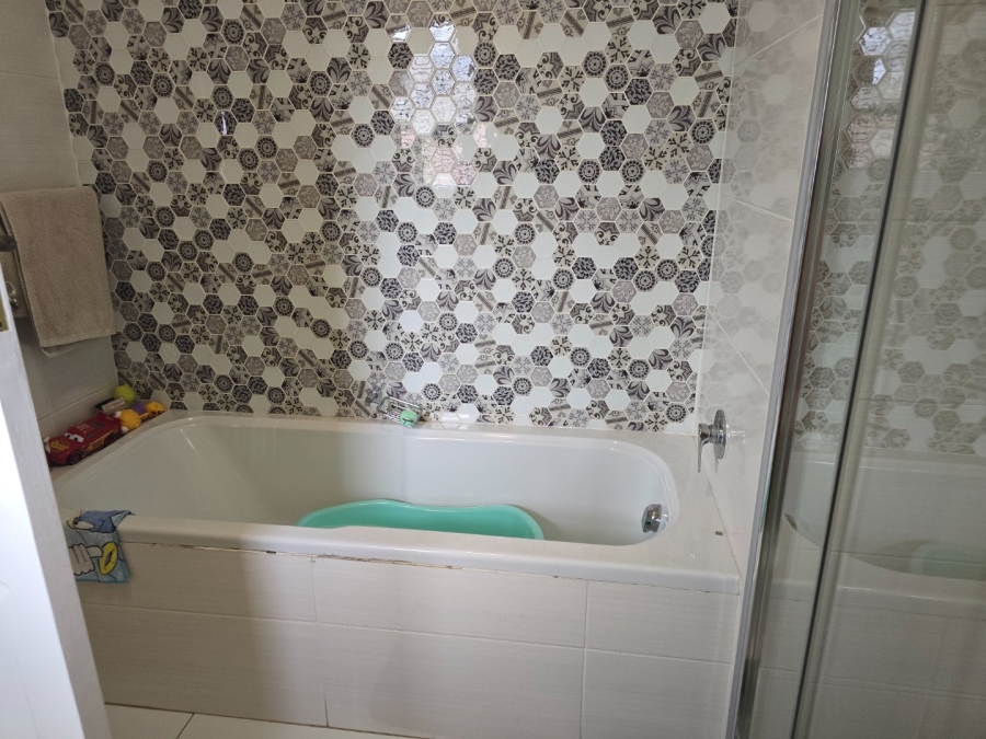 To Let 5 Bedroom Property for Rent in Comet Gauteng