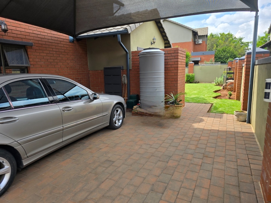 To Let 5 Bedroom Property for Rent in Comet Gauteng