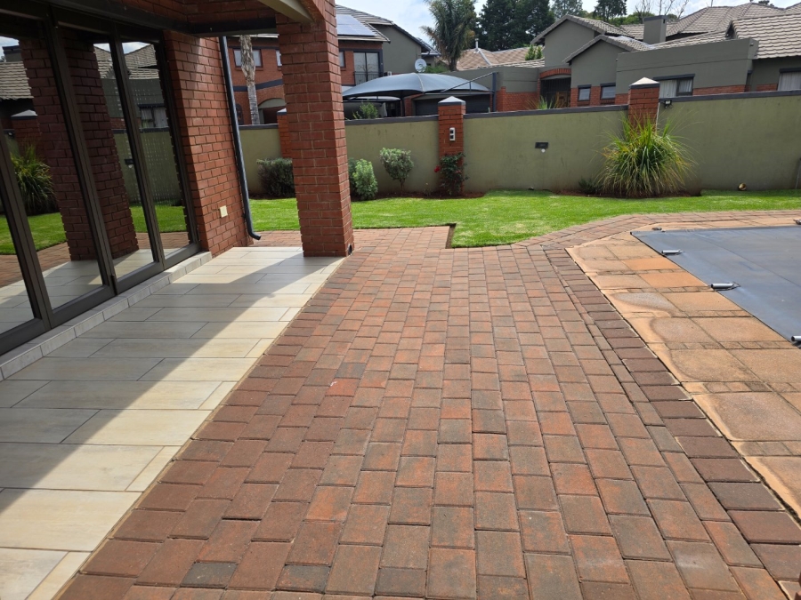 To Let 5 Bedroom Property for Rent in Comet Gauteng