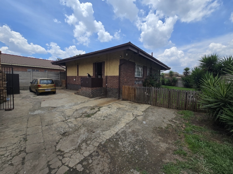 To Let 2 Bedroom Property for Rent in Witfield Gauteng