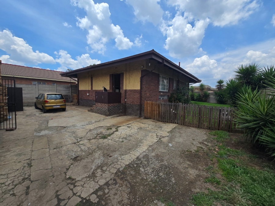 To Let 2 Bedroom Property for Rent in Witfield Gauteng