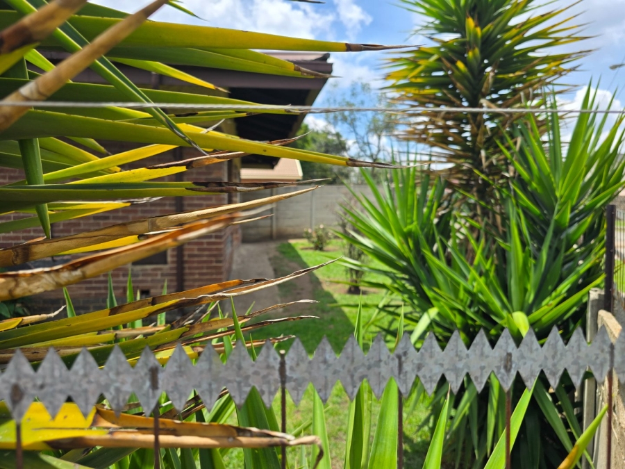 To Let 2 Bedroom Property for Rent in Witfield Gauteng