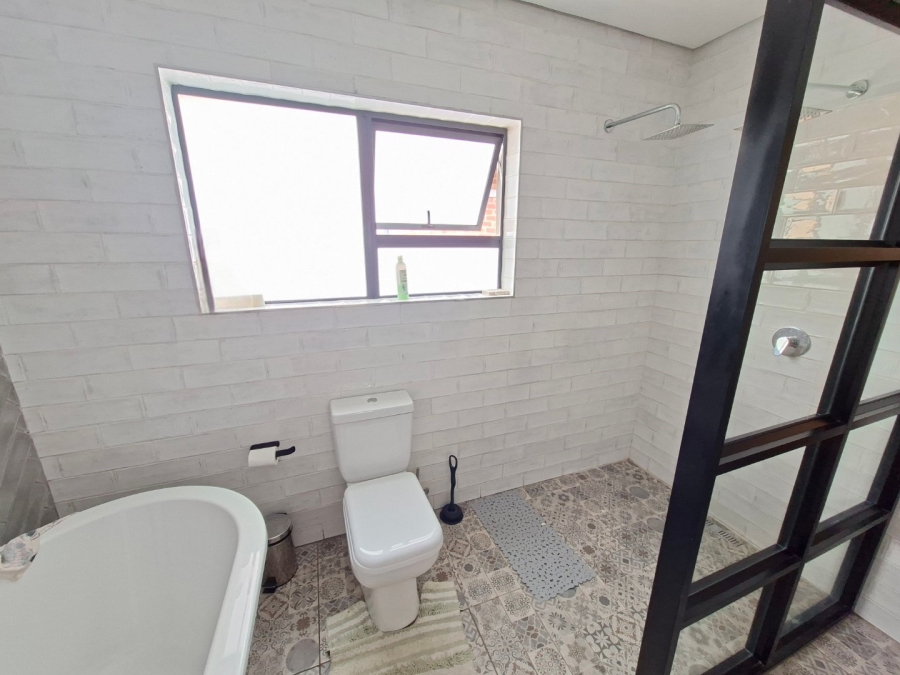 3 Bedroom Property for Sale in Six Fountains Residential Estate Gauteng