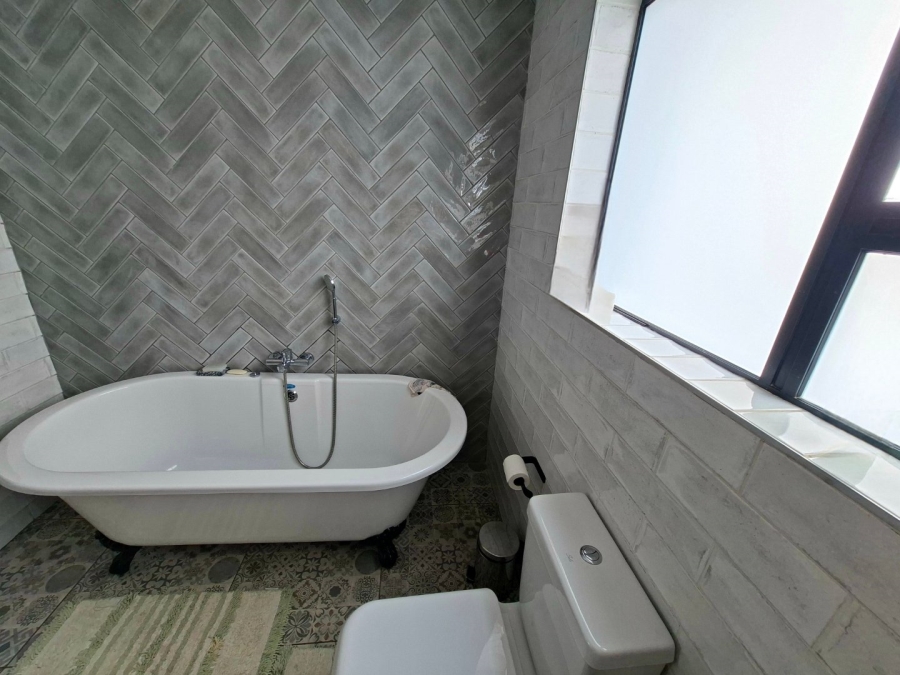 3 Bedroom Property for Sale in Six Fountains Residential Estate Gauteng