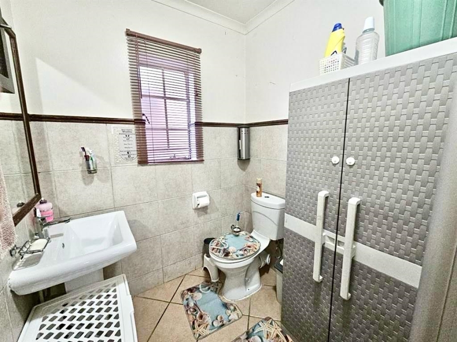 To Let 3 Bedroom Property for Rent in Monavoni Gauteng