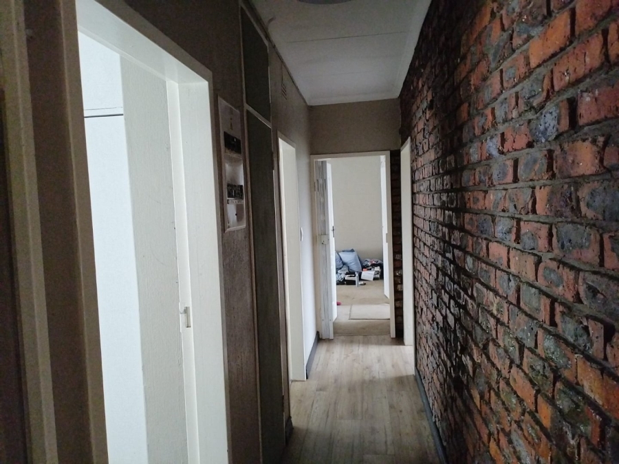 4 Bedroom Property for Sale in Petersfield Gauteng