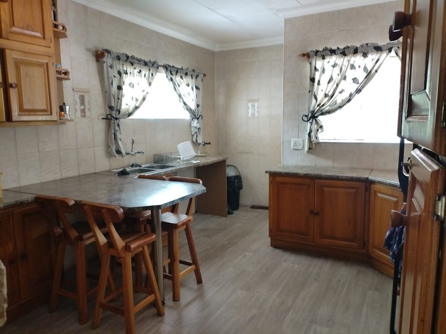 4 Bedroom Property for Sale in Petersfield Gauteng