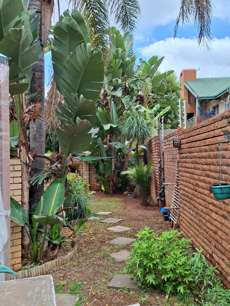3 Bedroom Property for Sale in Wapadrand Gauteng
