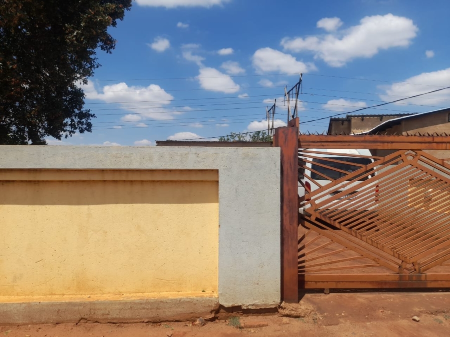 2 Bedroom Property for Sale in Soshanguve XX Gauteng