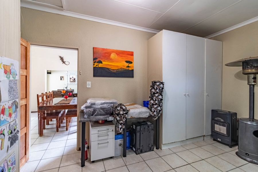 5 Bedroom Property for Sale in Eden Glen Gauteng