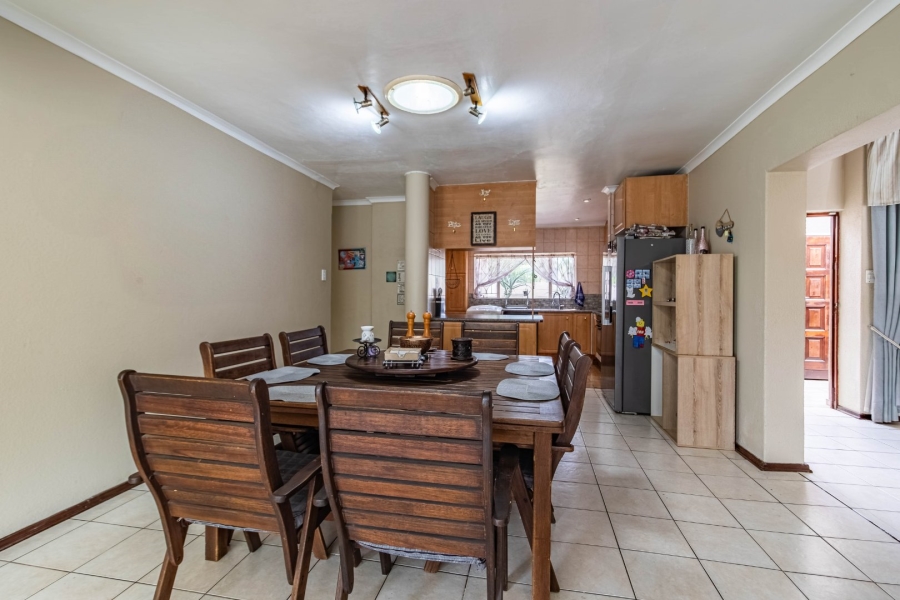 5 Bedroom Property for Sale in Eden Glen Gauteng