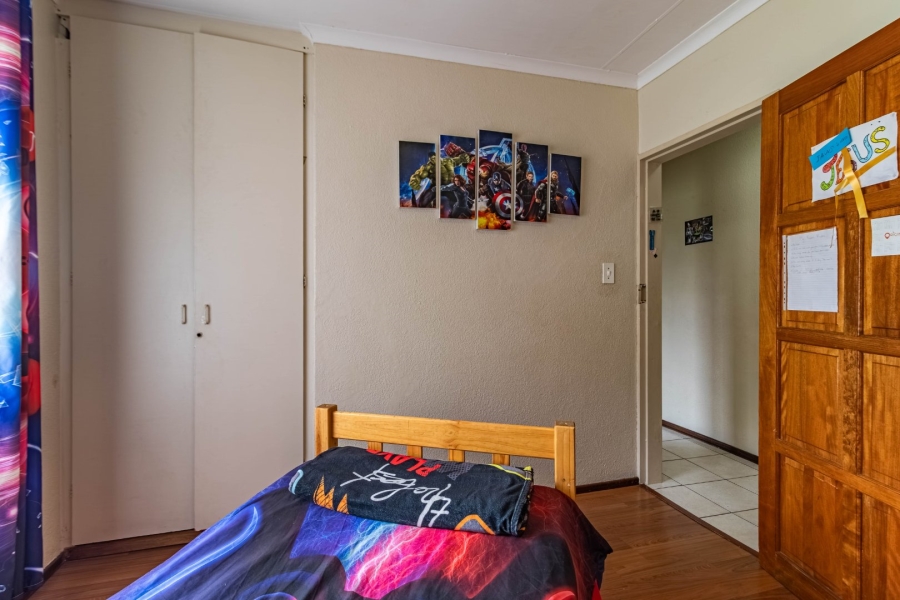 5 Bedroom Property for Sale in Eden Glen Gauteng