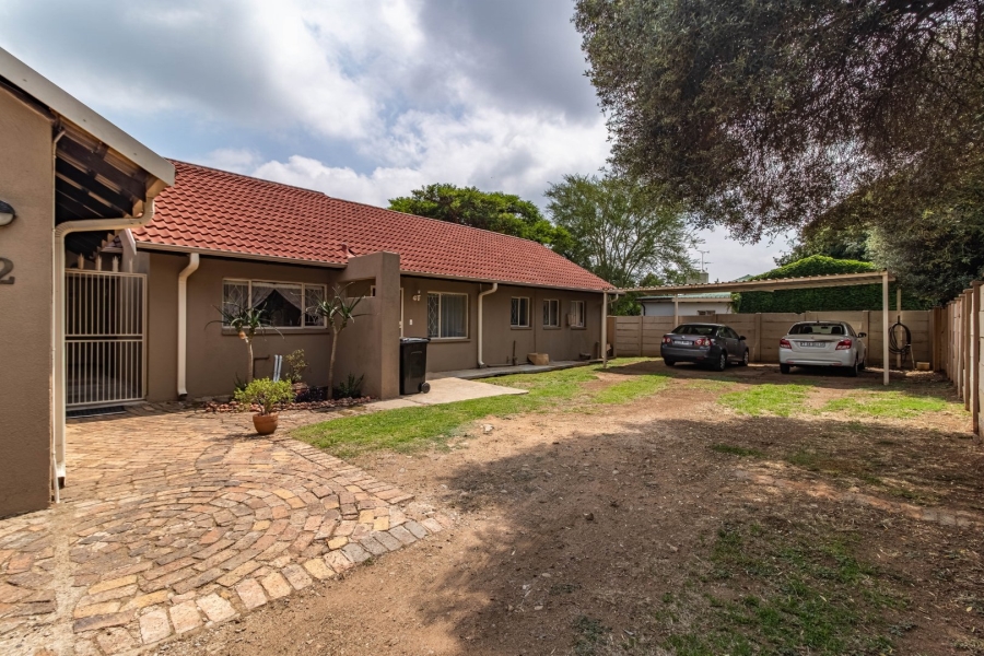 5 Bedroom Property for Sale in Eden Glen Gauteng