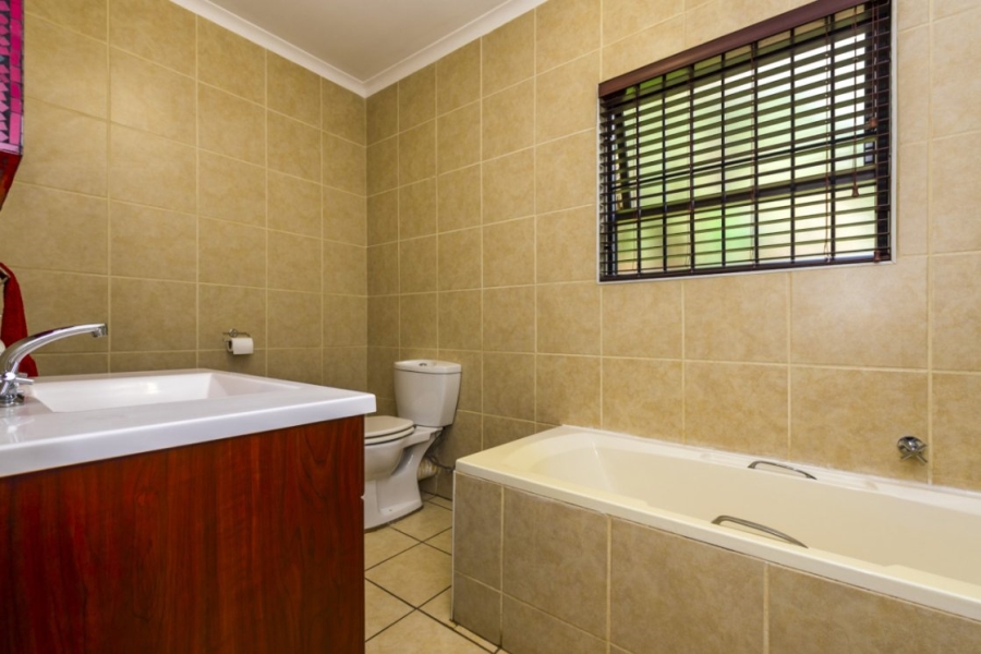 5 Bedroom Property for Sale in Edendale Gauteng