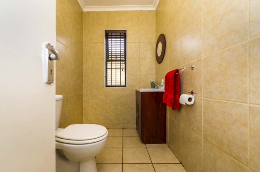 5 Bedroom Property for Sale in Edendale Gauteng