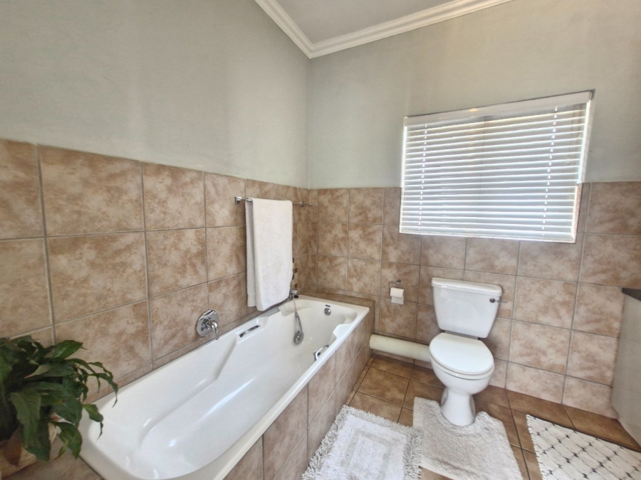 3 Bedroom Property for Sale in Carlswald North Estate Gauteng