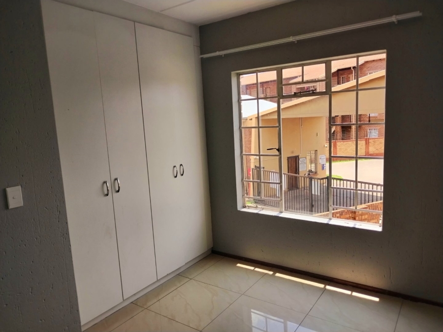 To Let 2 Bedroom Property for Rent in Comet Gauteng