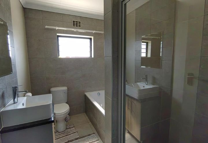 4 Bedroom Property for Sale in Lotus Gardens Gauteng