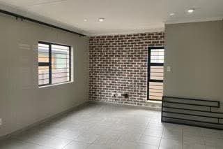 4 Bedroom Property for Sale in Lotus Gardens Gauteng