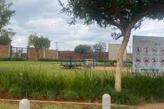 4 Bedroom Property for Sale in Lotus Gardens Gauteng