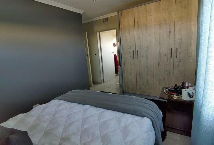 4 Bedroom Property for Sale in Lotus Gardens Gauteng