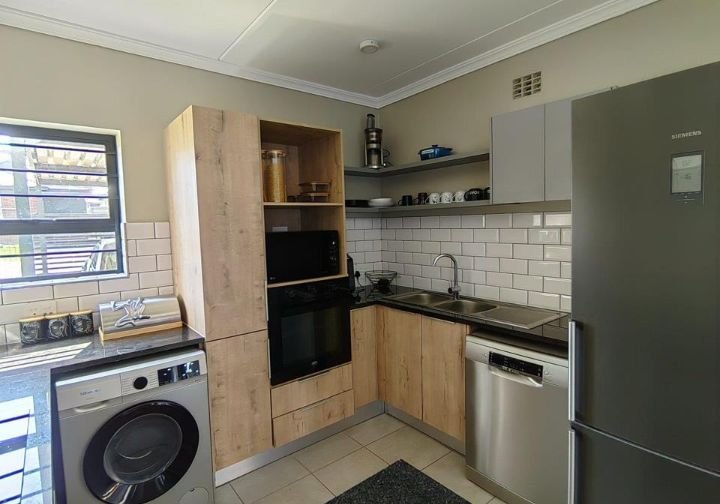 4 Bedroom Property for Sale in Lotus Gardens Gauteng