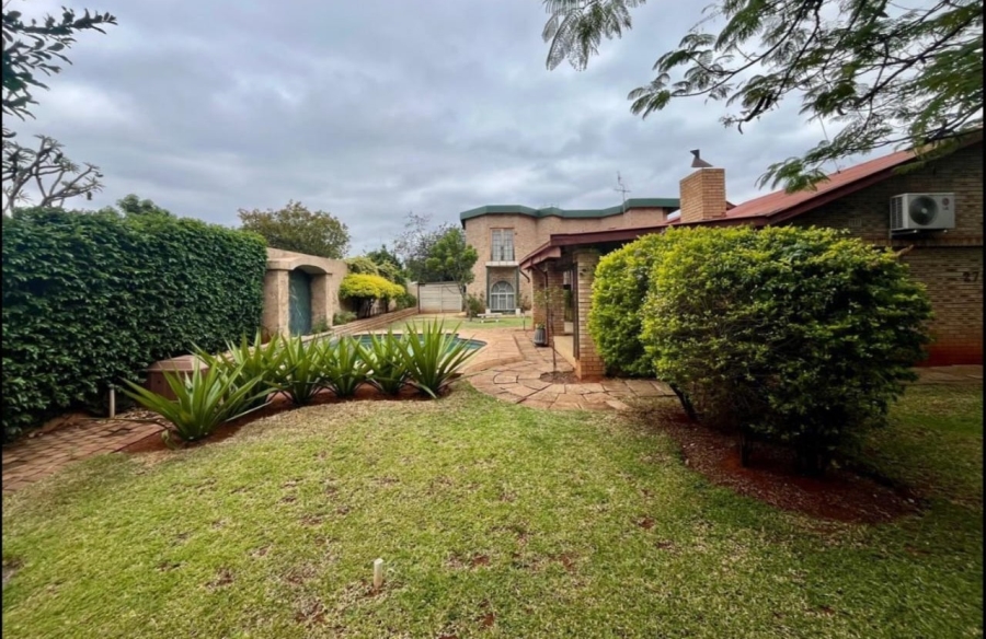 4 Bedroom Property for Sale in Sinoville Gauteng