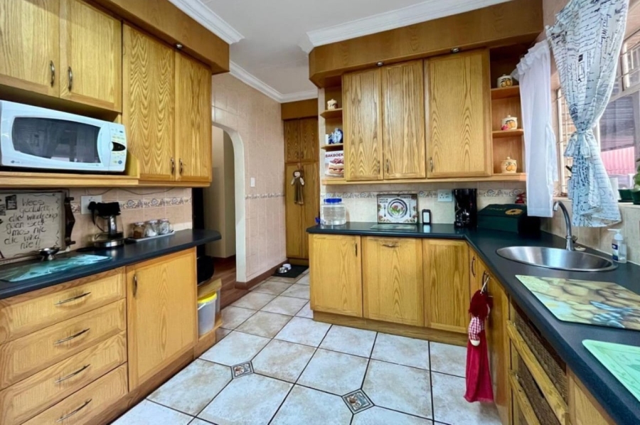 4 Bedroom Property for Sale in Sinoville Gauteng