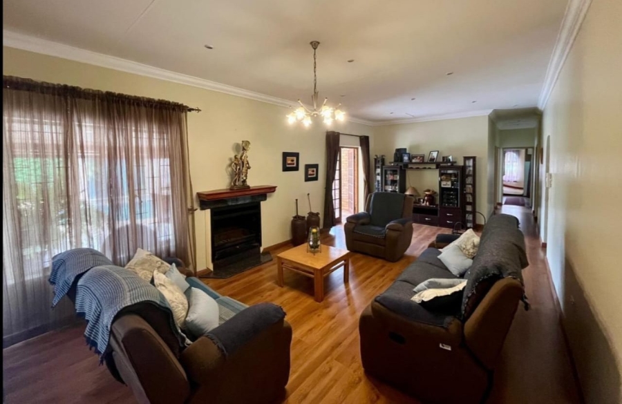 4 Bedroom Property for Sale in Sinoville Gauteng