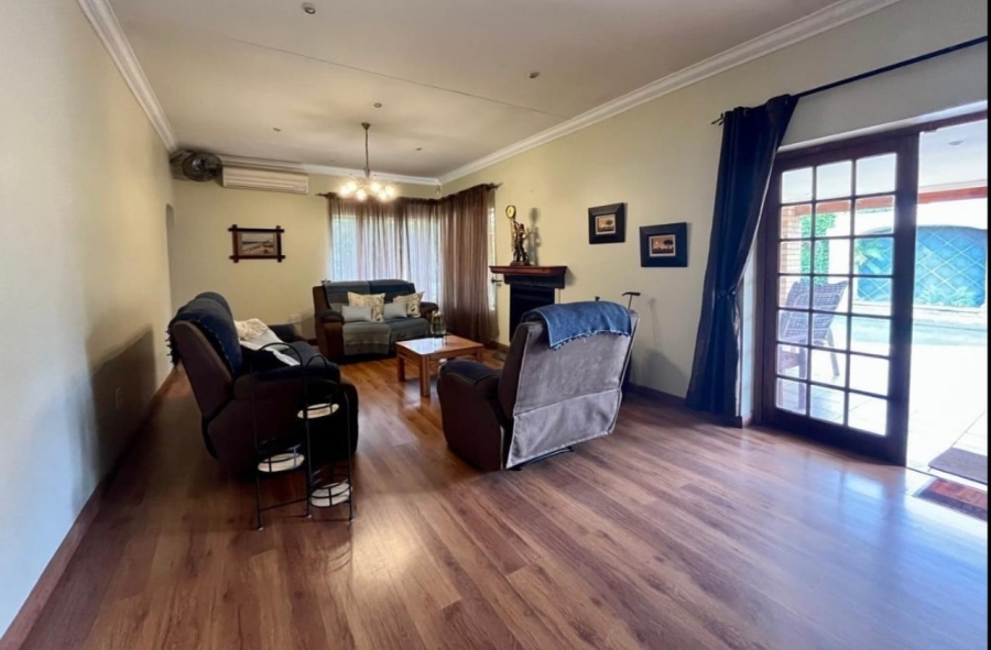 4 Bedroom Property for Sale in Sinoville Gauteng