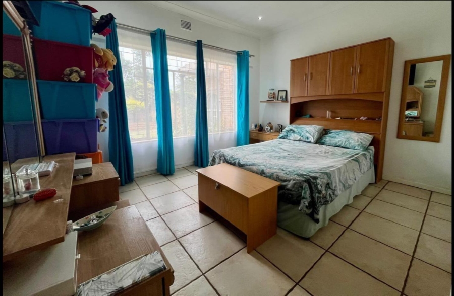 4 Bedroom Property for Sale in Sinoville Gauteng