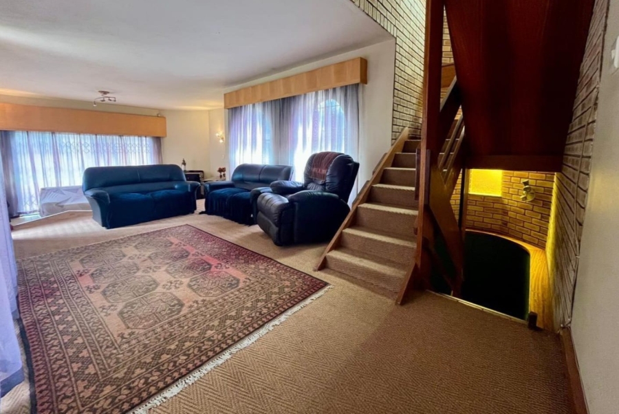 4 Bedroom Property for Sale in Sinoville Gauteng