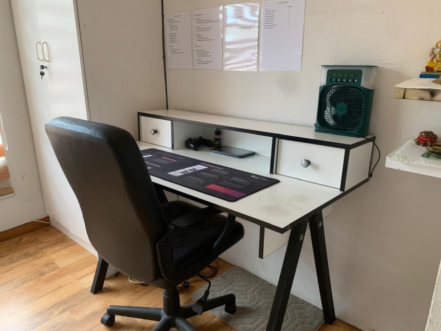 2 Bedroom Property for Sale in Honeydew Ridge Gauteng