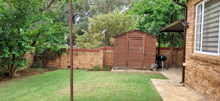 2 Bedroom Property for Sale in Honeydew Ridge Gauteng