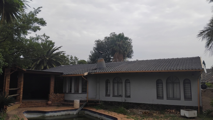 3 Bedroom Property for Sale in Glen Marais Gauteng