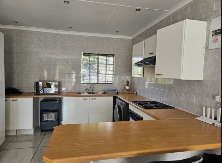 2 Bedroom Property for Sale in Eden Glen Gauteng