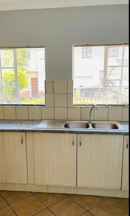 To Let 3 Bedroom Property for Rent in Terenure Gauteng