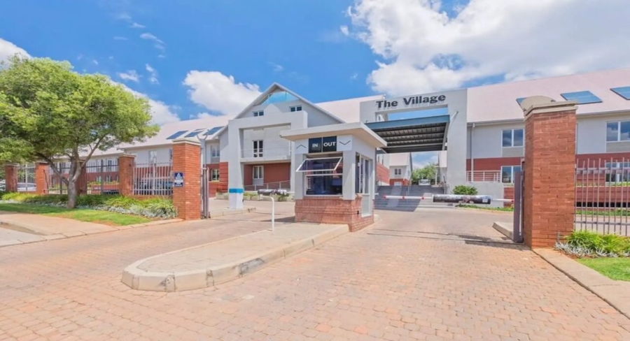 To Let commercial Property for Rent in Faerie Glen Gauteng
