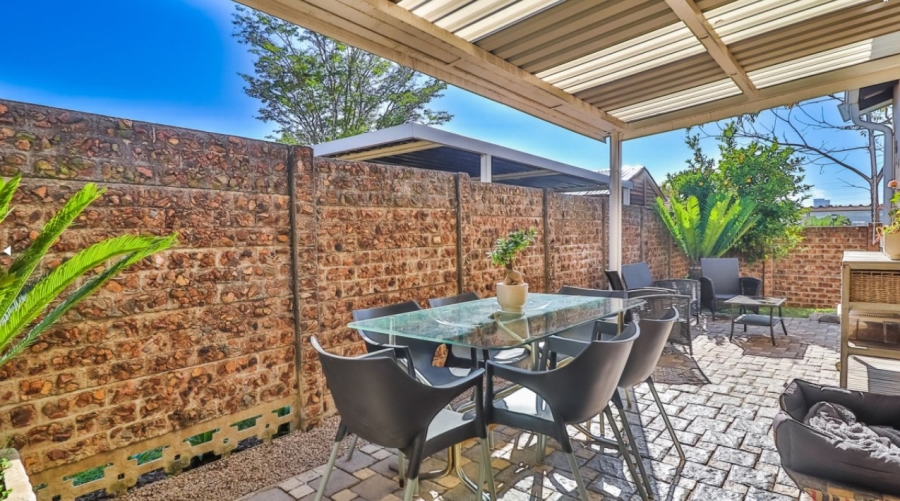 2 Bedroom Property for Sale in Eden Glen Gauteng