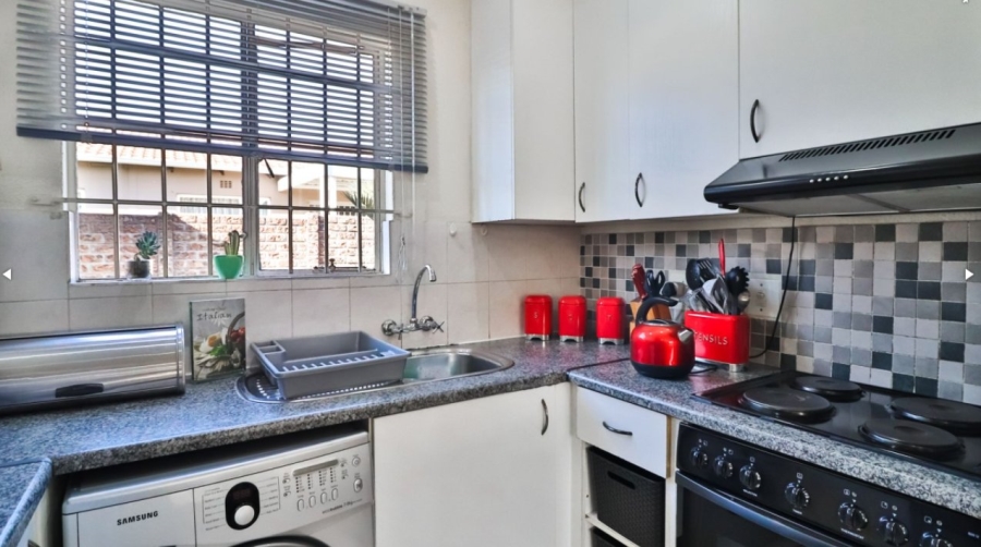 2 Bedroom Property for Sale in Eden Glen Gauteng