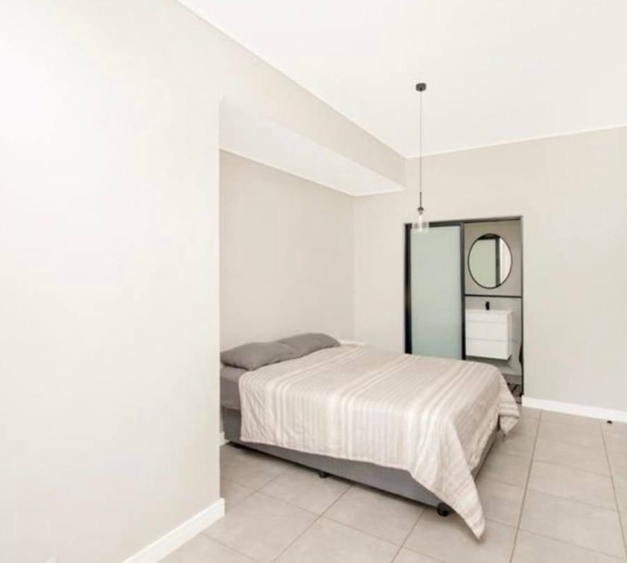 To Let 2 Bedroom Property for Rent in Waterfall Gauteng