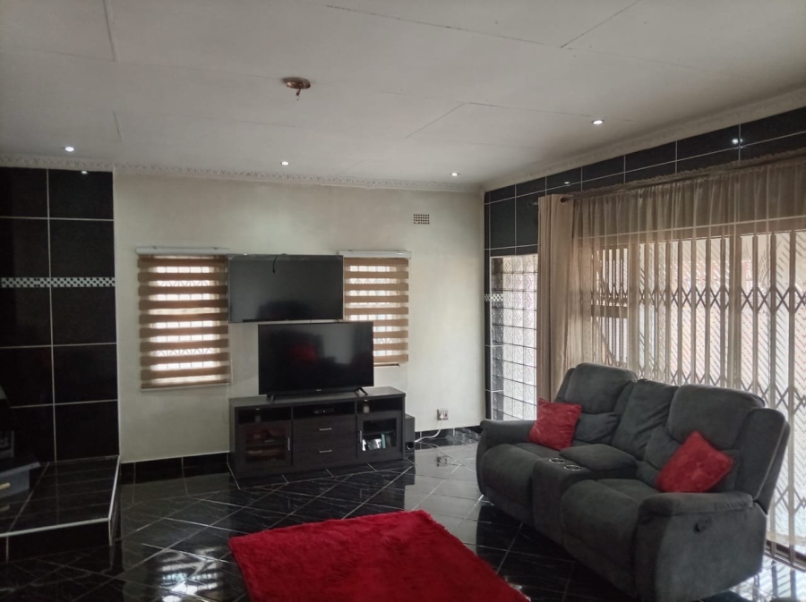 4 Bedroom Property for Sale in Delmore Park Gauteng