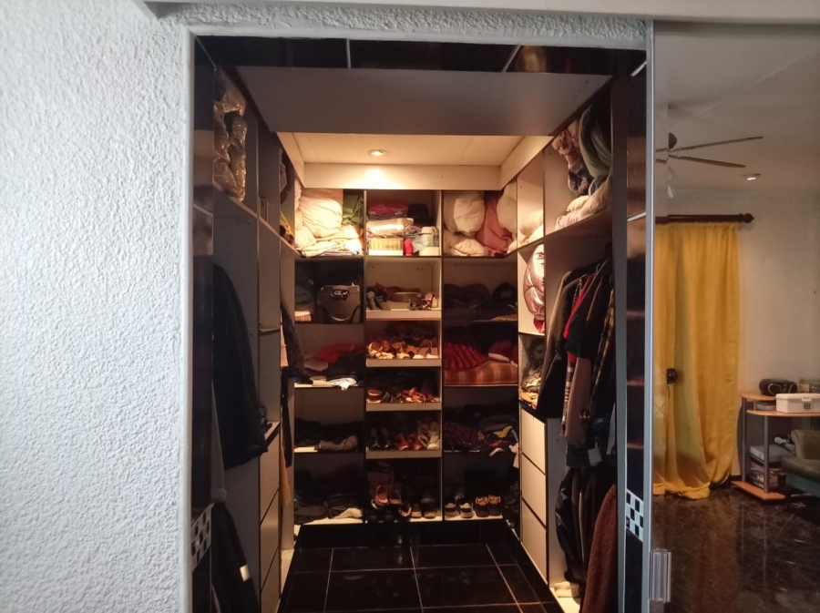 4 Bedroom Property for Sale in Delmore Park Gauteng