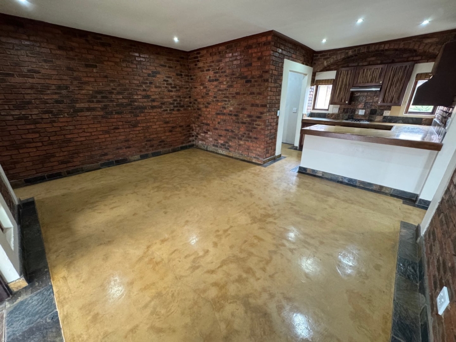 2 Bedroom Property for Sale in Glen Marais Gauteng