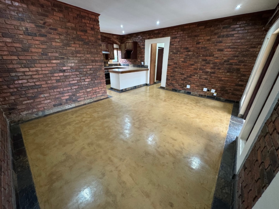 2 Bedroom Property for Sale in Glen Marais Gauteng