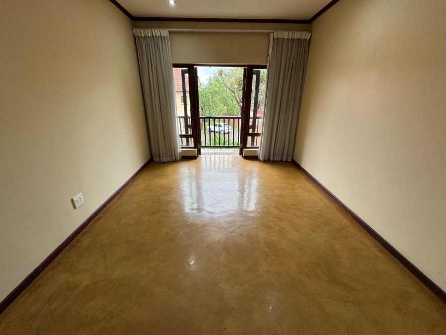 2 Bedroom Property for Sale in Glen Marais Gauteng