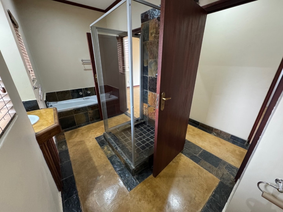 2 Bedroom Property for Sale in Glen Marais Gauteng