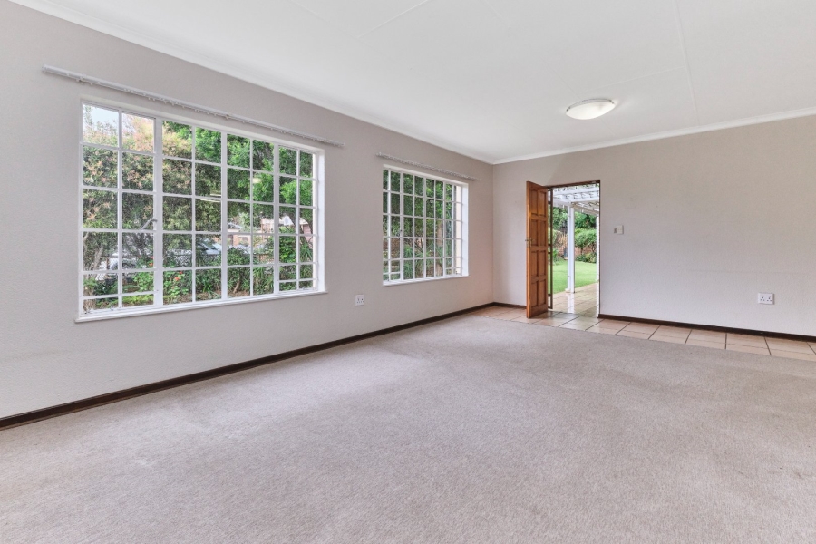 2 Bedroom Property for Sale in Wilgeheuwel Gauteng